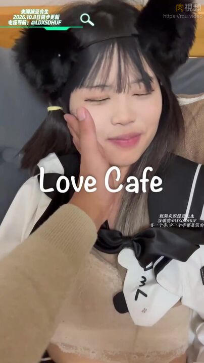 三位不同嫩妹穿著不同的丝袜制服啪啪 lovecafe