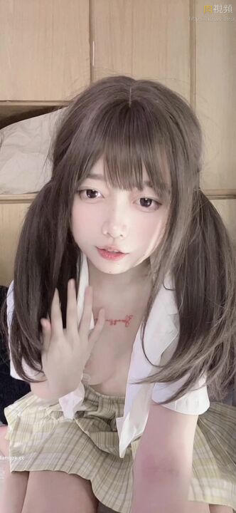 漂亮双马尾小萌妹揉乳摸穴自慰 学生